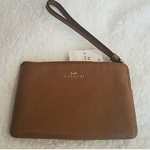 Coach NWT Brown ZIP  Wristlet Wallet